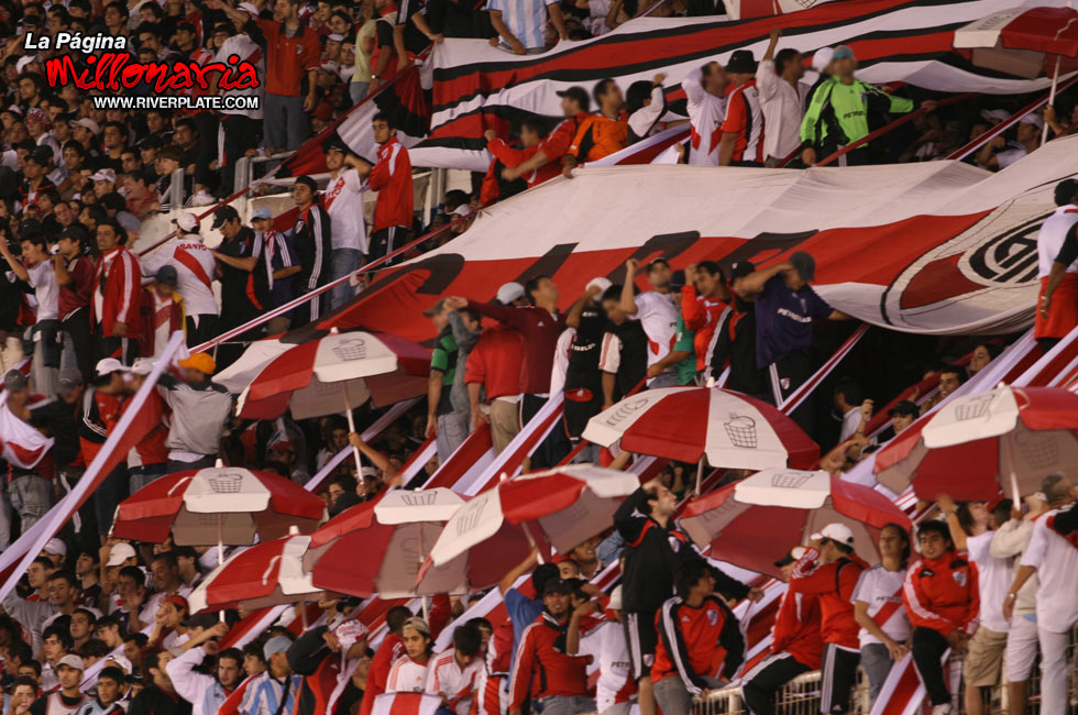 River Plate vs Nacional (URU) (LIB 2009) 27