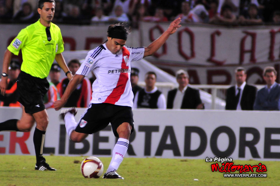 River Plate vs Nacional (URU) (LIB 2009) 29