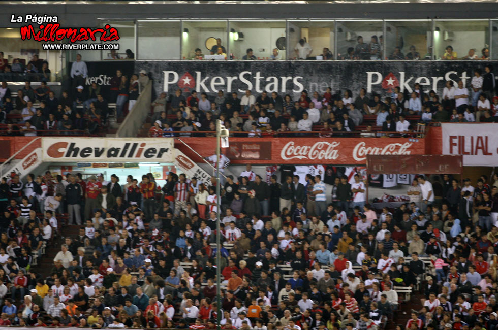 River Plate vs Nacional (URU) (LIB 2009) 37