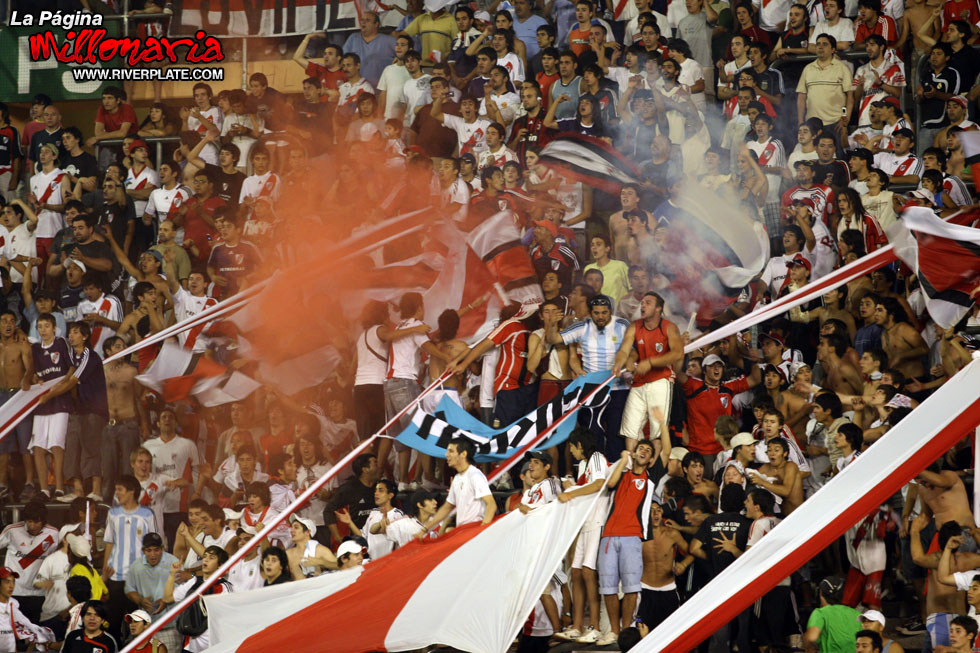 River Plate vs Independiente (Mendoza 2009) 3