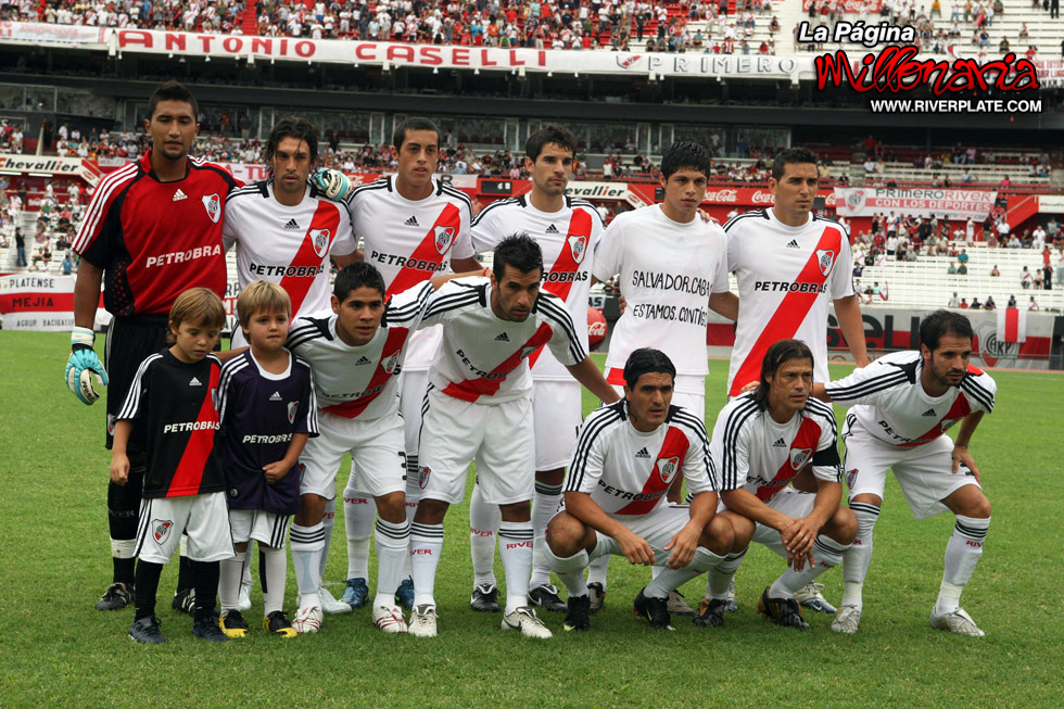 River Plate vs Banfield (CL 2010) 12