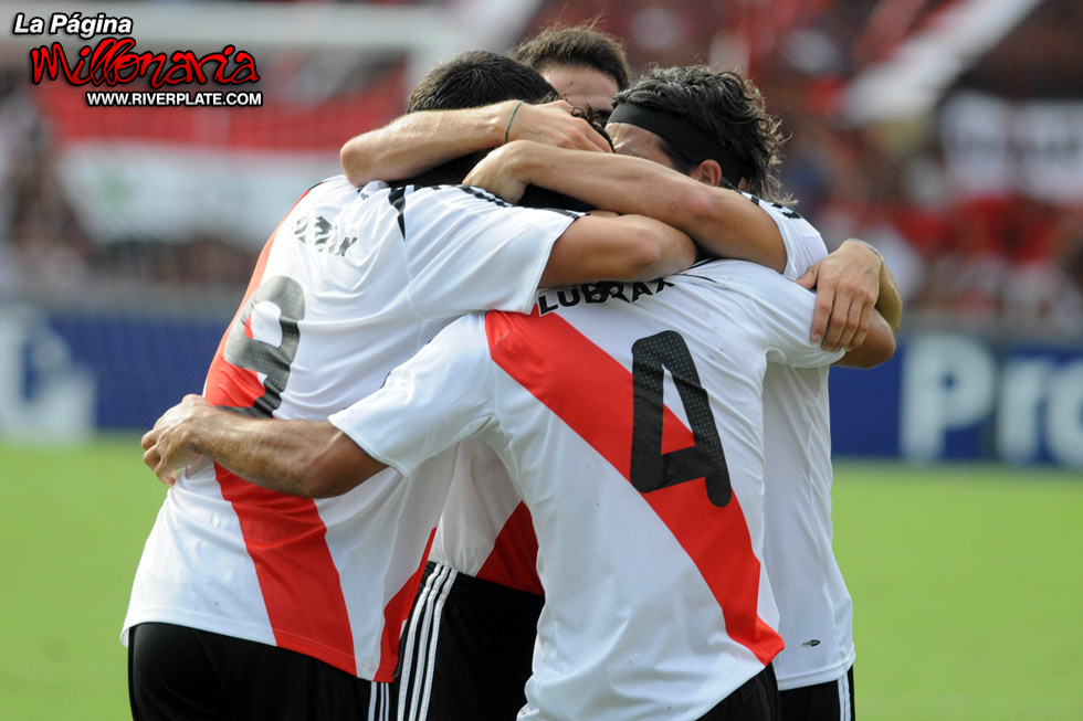 Chacarita Juniors vs River Plate (CL 2010) 7