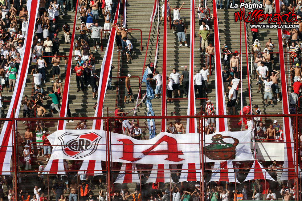 Chacarita Juniors vs River Plate (CL 2010) 10