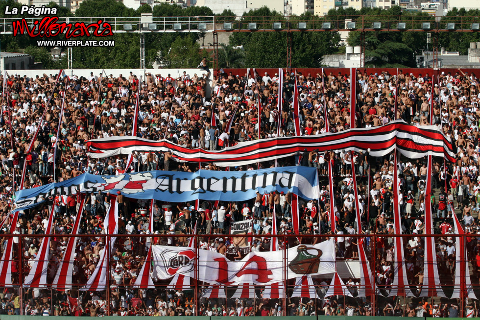 Chacarita Juniors vs River Plate (CL 2010) 3