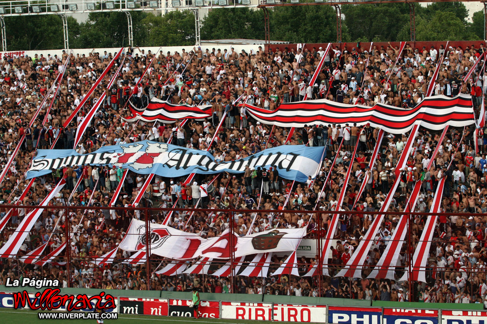 Chacarita Juniors vs River Plate (CL 2010) 5