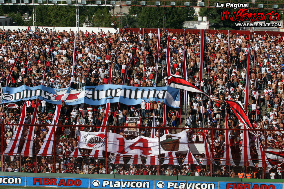 Chacarita Juniors vs River Plate (CL 2010) 8