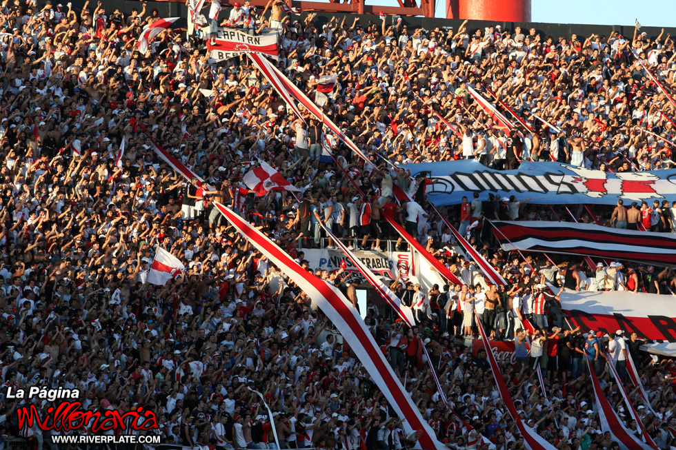 River Plate vs Rosario Central (CL 2010) 9