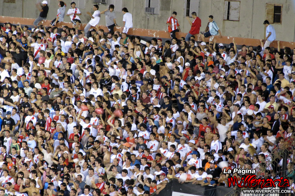 Colón vs River Plate (CL 2010) 5