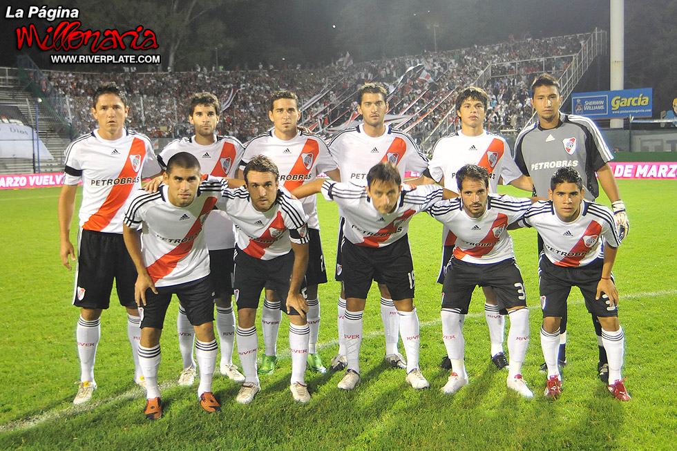 Gimnasia LP vs River Plate (CL 2010) 3