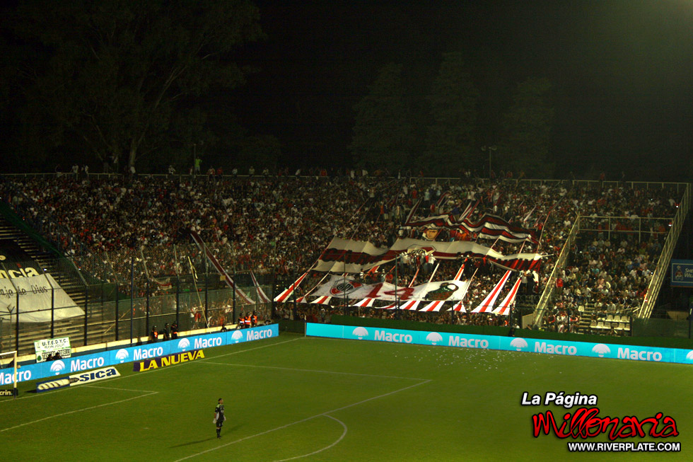 Gimnasia LP vs River Plate (CL 2010) 5