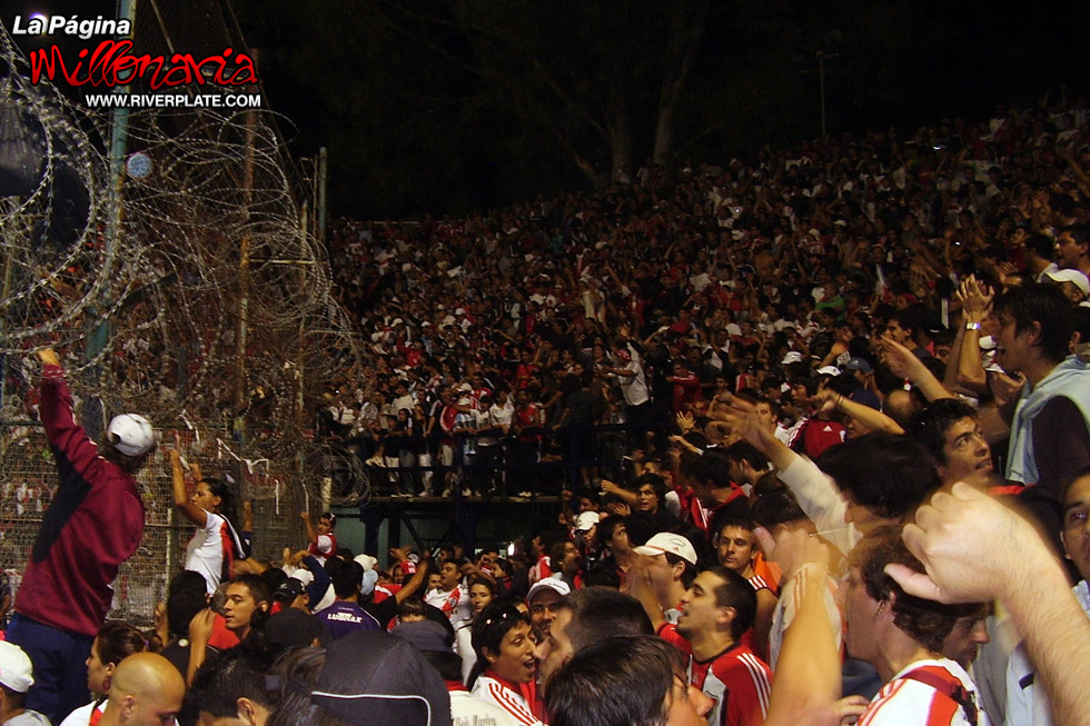 Gimnasia LP vs River Plate (CL 2010) 7