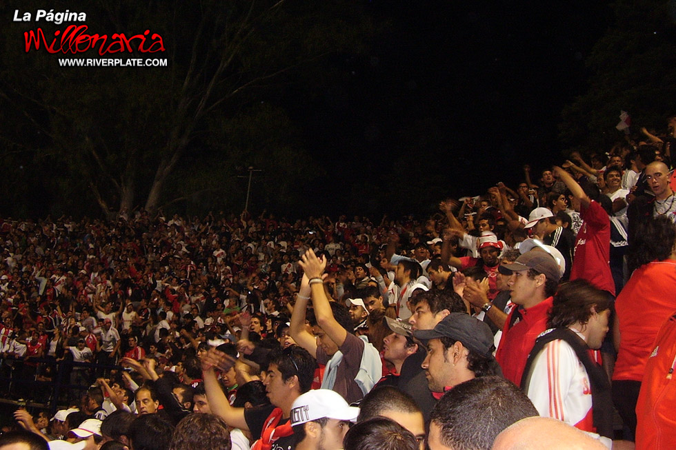 Gimnasia LP vs River Plate (CL 2010) 14