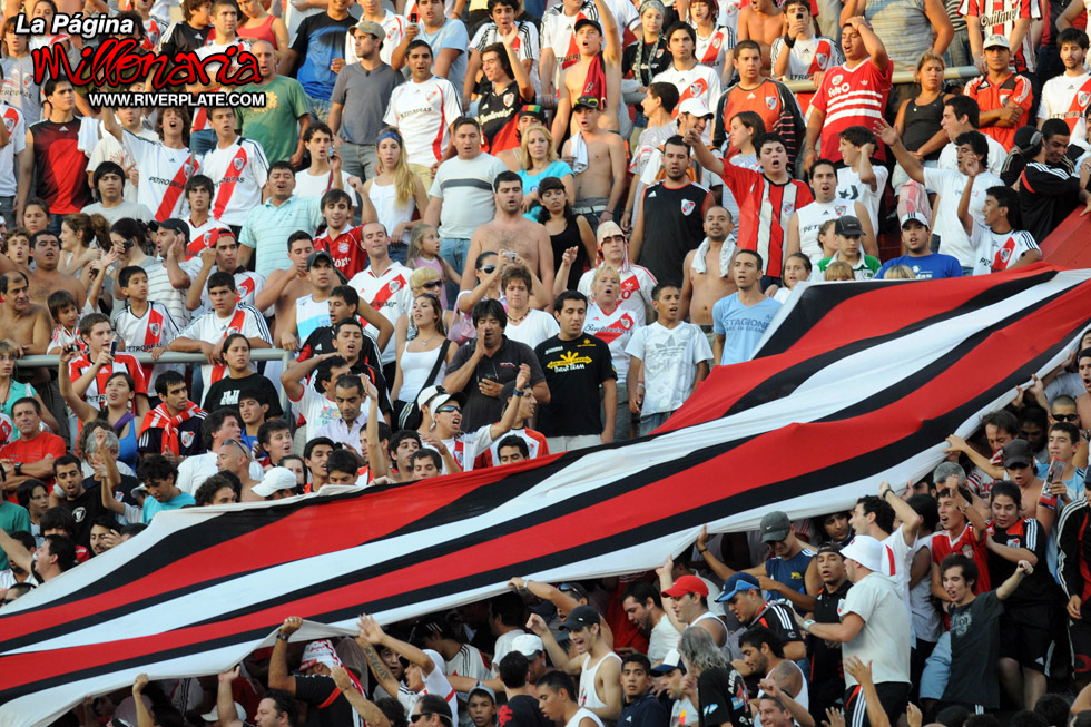 River Plate vs San Lorenzo (CL 2010) 18