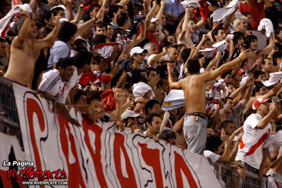 River Plate vs San Lorenzo (CL 2010) 30