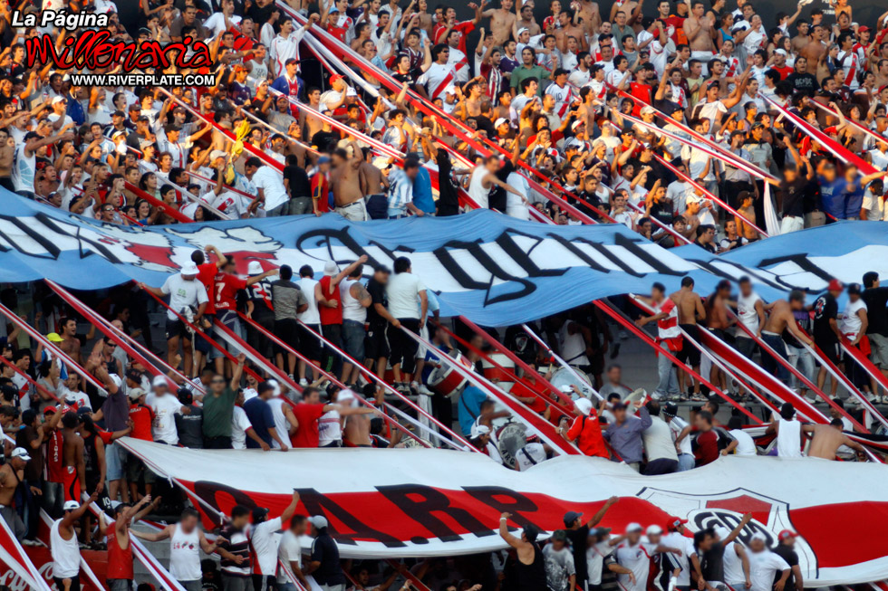 River Plate vs San Lorenzo (CL 2010) 9