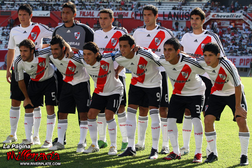River Plate vs Huracan (CL 2010) 1