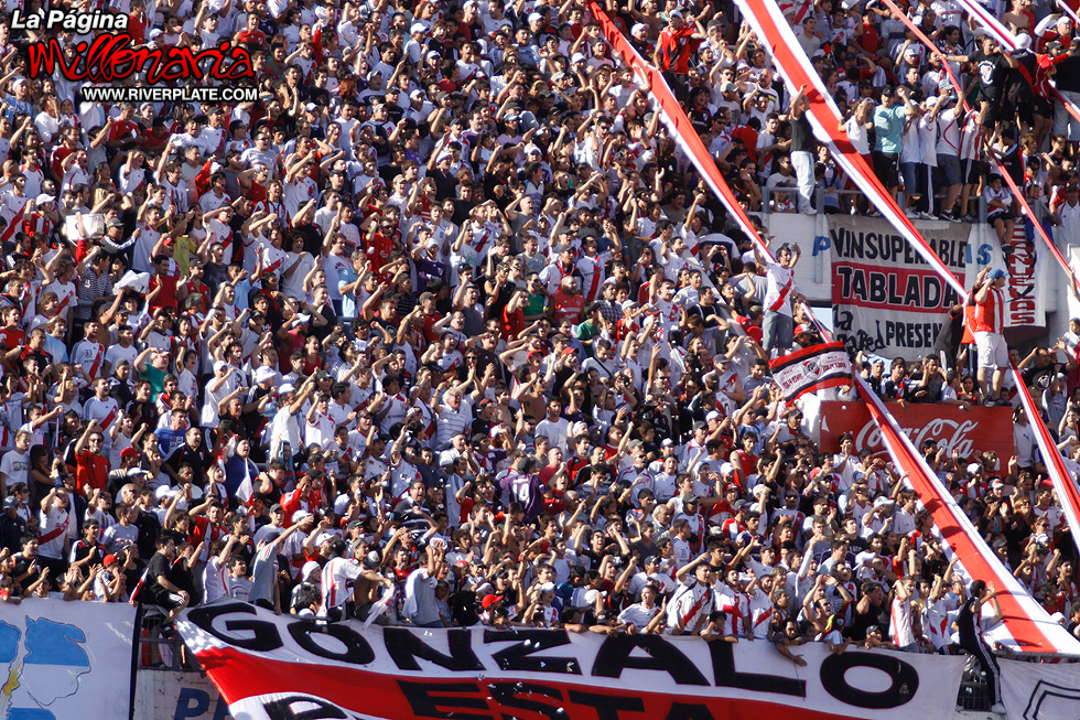 River Plate vs Huracan (CL 2010) 13