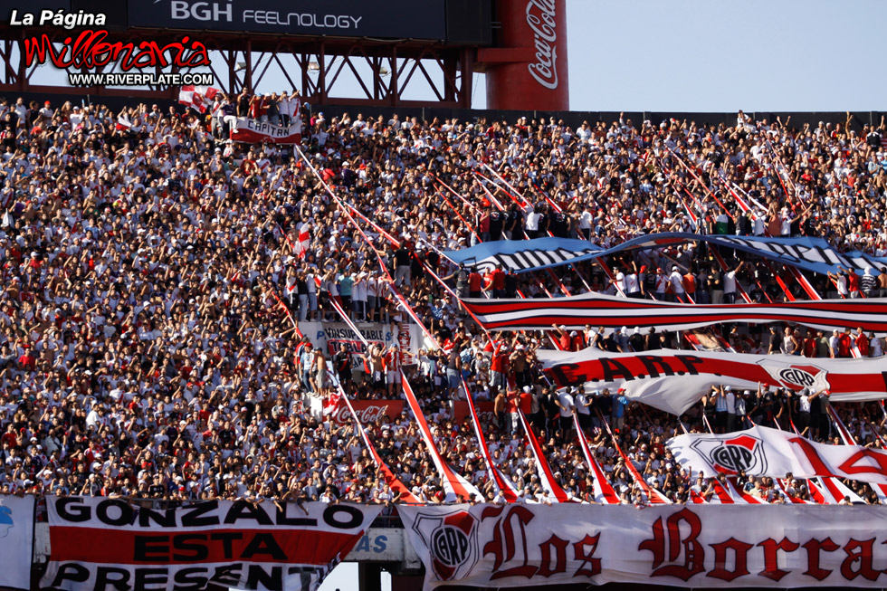 River Plate vs Huracan (CL 2010) 21