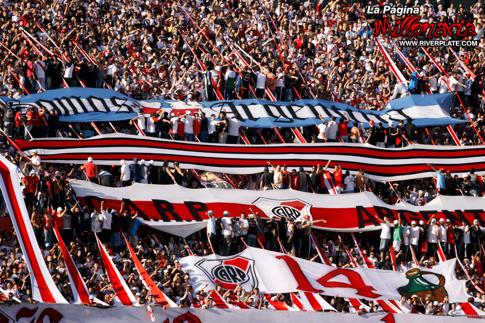 River Plate vs Huracan (CL 2010) 23