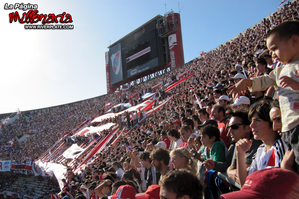 River Plate vs Huracan (CL 2010) 30