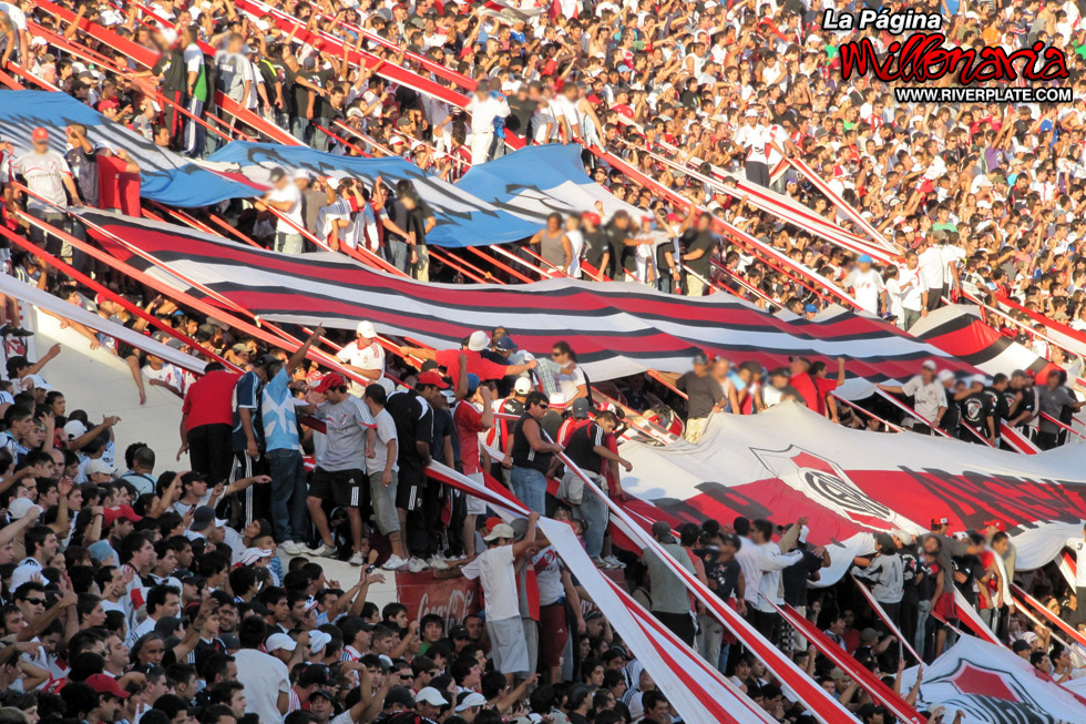 River Plate vs Huracan (CL 2010) 34