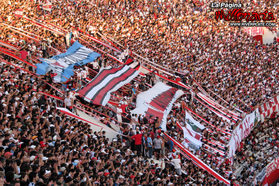 River Plate vs Huracan (CL 2010) 36