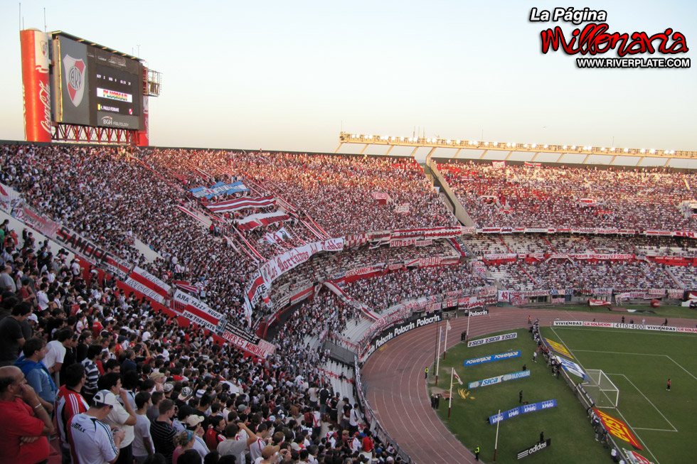 River Plate vs Huracan (CL 2010) 4