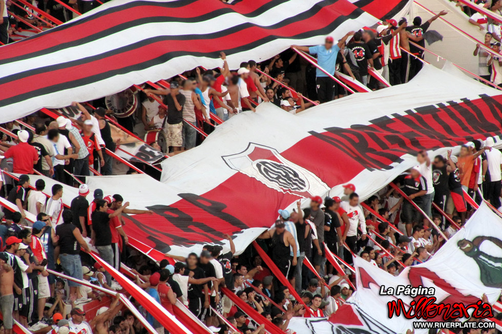 River Plate vs Huracan (CL 2010) 37