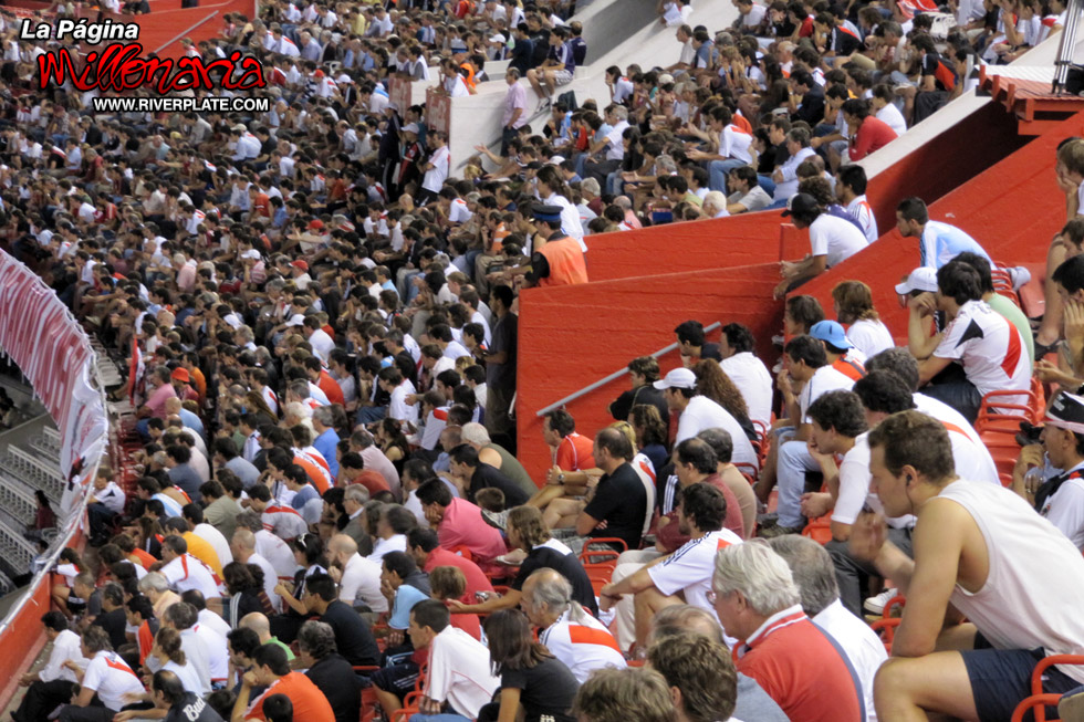 River Plate vs Argentinos Juniors (CL 2010) 21