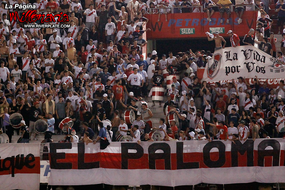 River Plate vs Argentinos Juniors (CL 2010) 11
