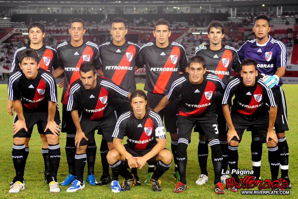 River Plate vs Argentinos Juniors (CL 2010) 2