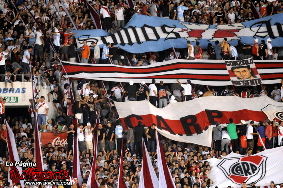 River Plate vs Argentinos Juniors (CL 2010) 3