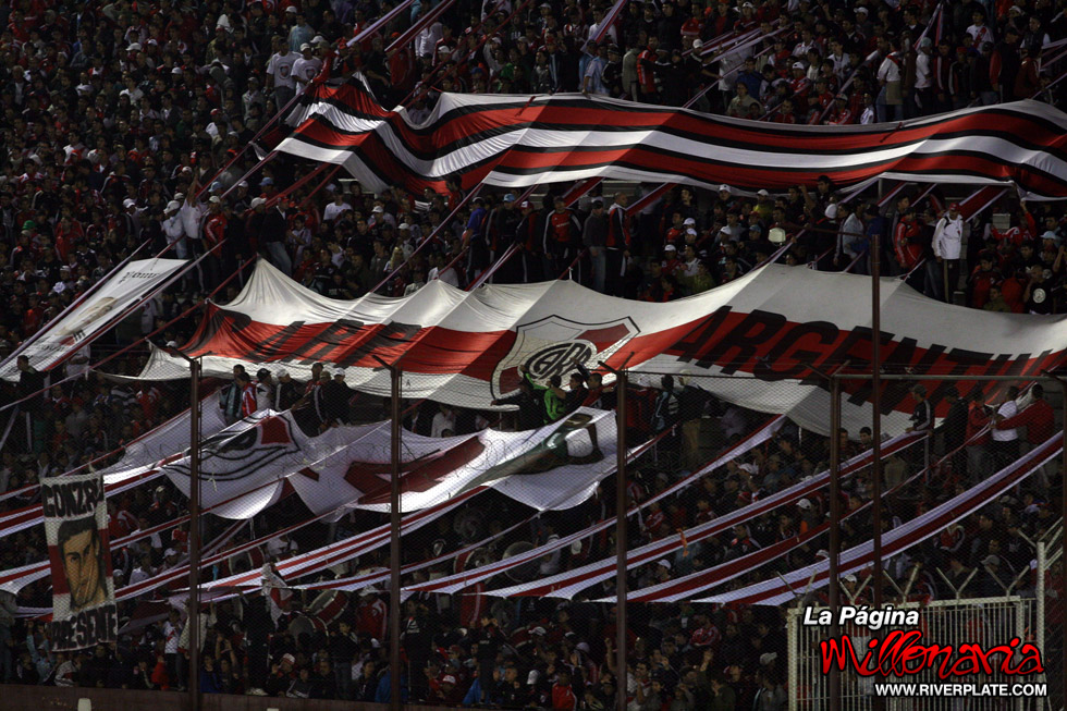 Lanus vs River Plate (CL 2010) 5