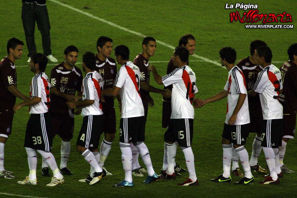 Lanus vs River Plate (CL 2010) 11