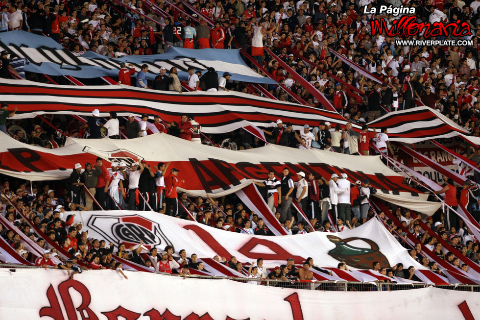 River Plate vs Newell's Old Boys (CL 2010) 3