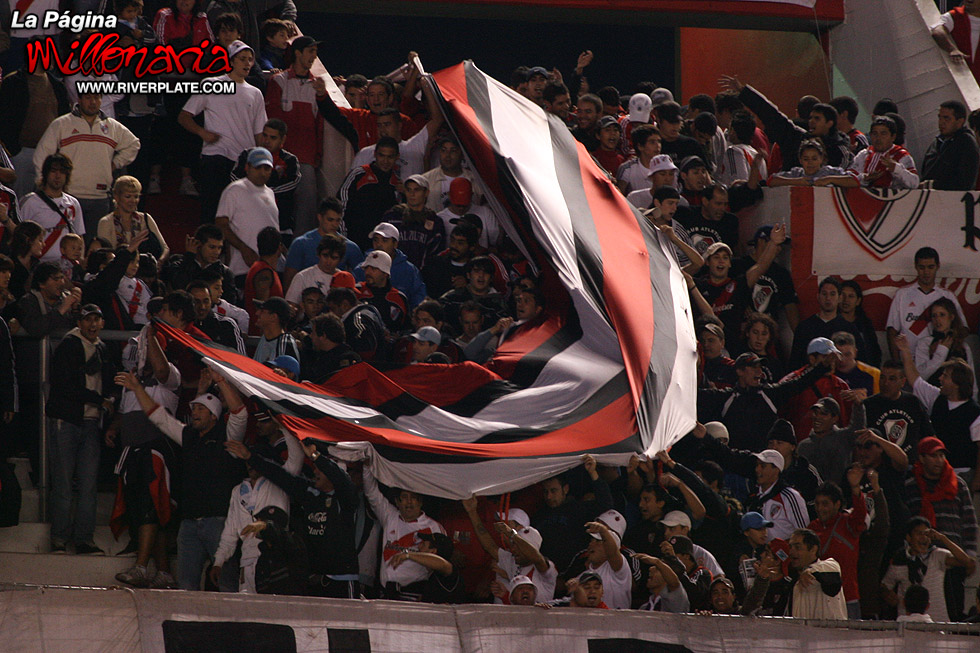 River Plate vs Newell's Old Boys (CL 2010) 7