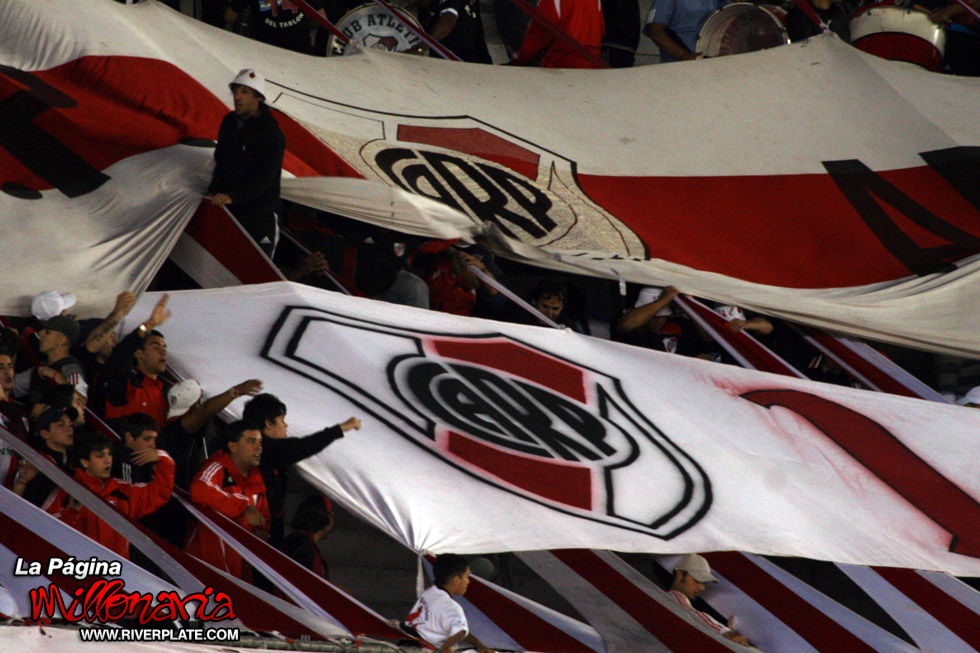 River Plate vs Newell's Old Boys (CL 2010) 11