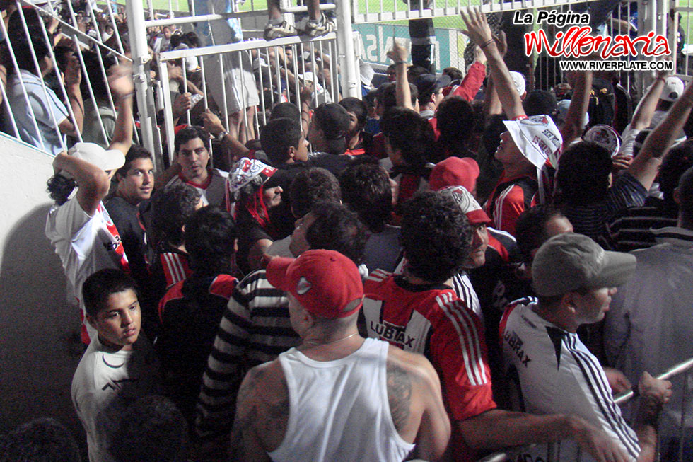Atlético Tucumán vs River Plate (CL 2010) 6