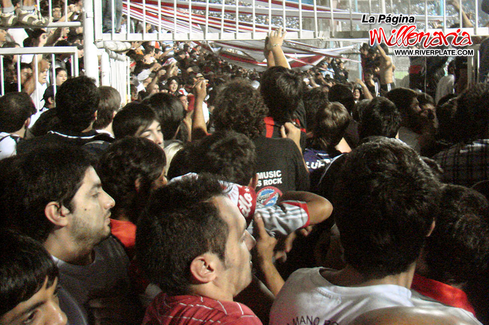 Atlético Tucumán vs River Plate (CL 2010) 15