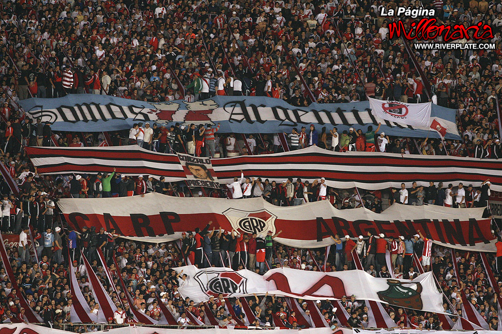 River Plate vs Godoy Cruz (CL 2010) 17