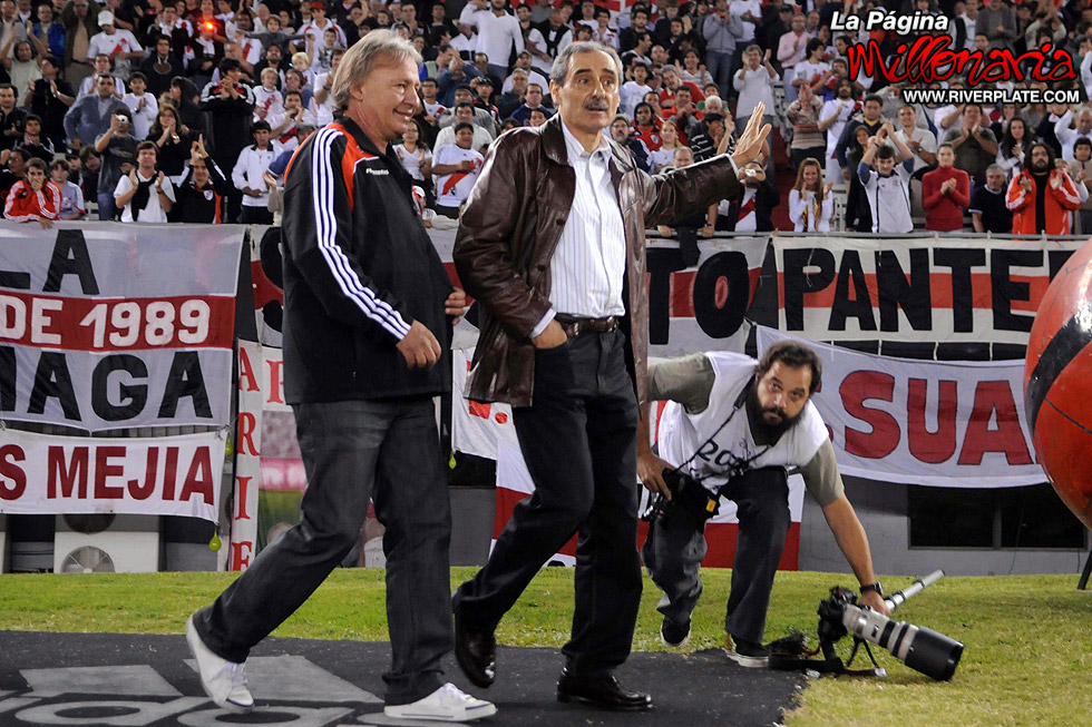 River Plate vs Godoy Cruz (CL 2010) 10