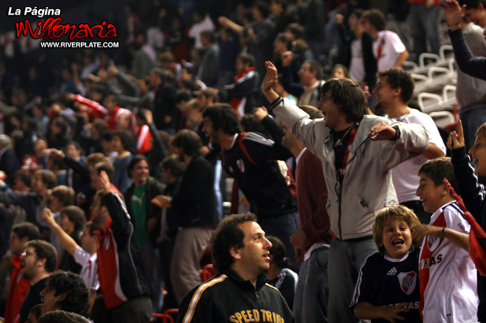 River Plate vs Godoy Cruz (CL 2010) 23