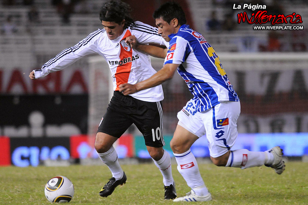 River Plate vs Godoy Cruz (CL 2010) 8