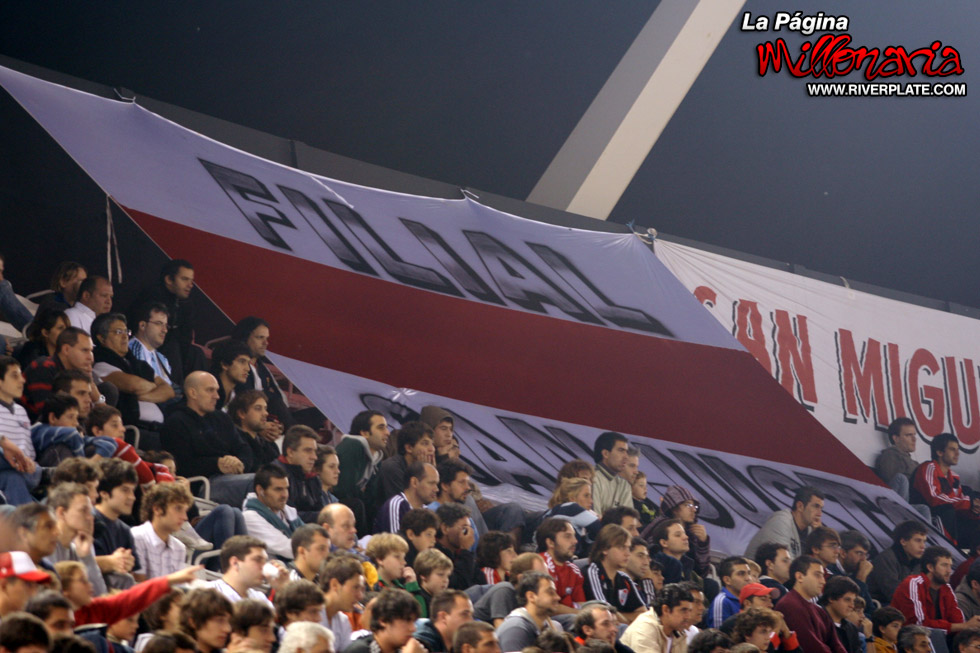 River Plate vs Godoy Cruz (CL 2010) 21