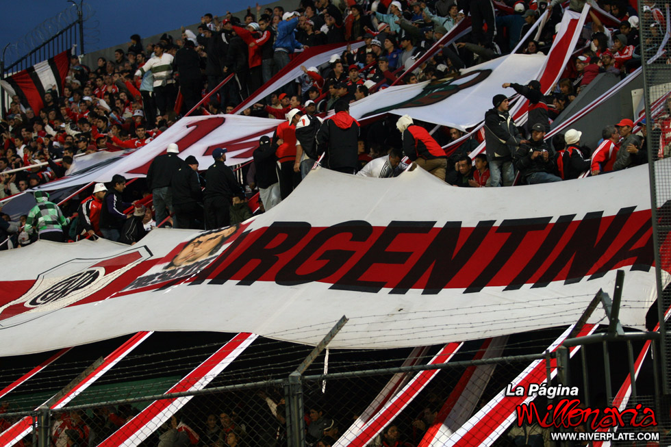 Estudiantes LP vs River Plate (CL 2010) 9