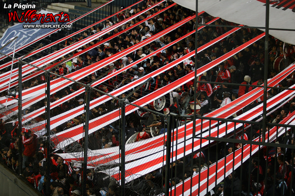 Estudiantes LP vs River Plate (CL 2010) 12