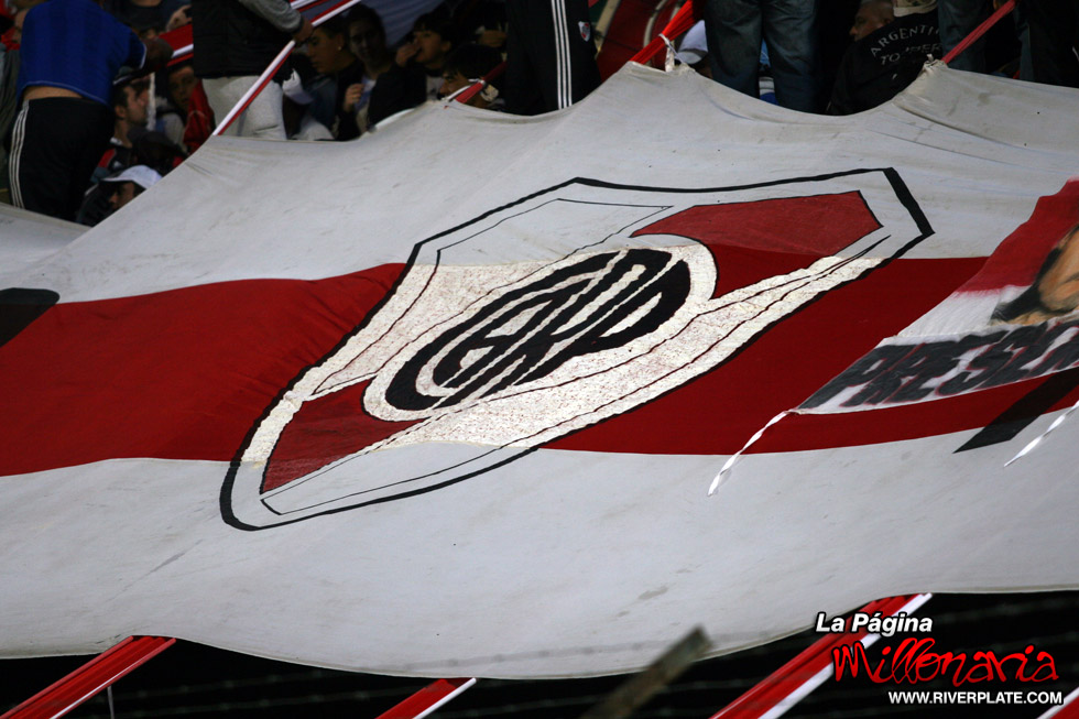 Estudiantes LP vs River Plate (CL 2010) 16