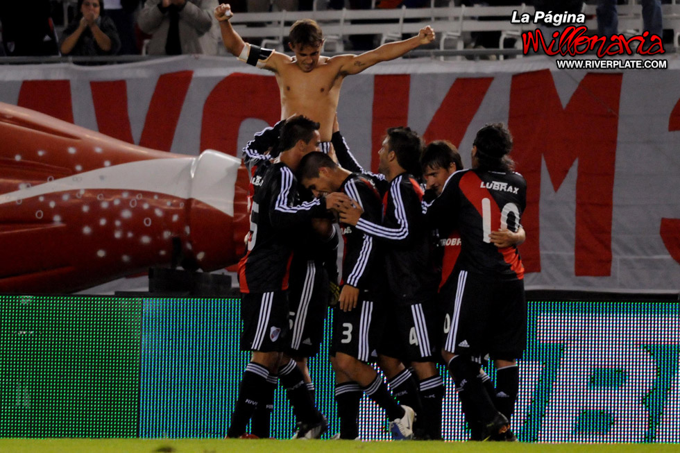 River Plate vs Velez Sarsfield (CL 2010) 4