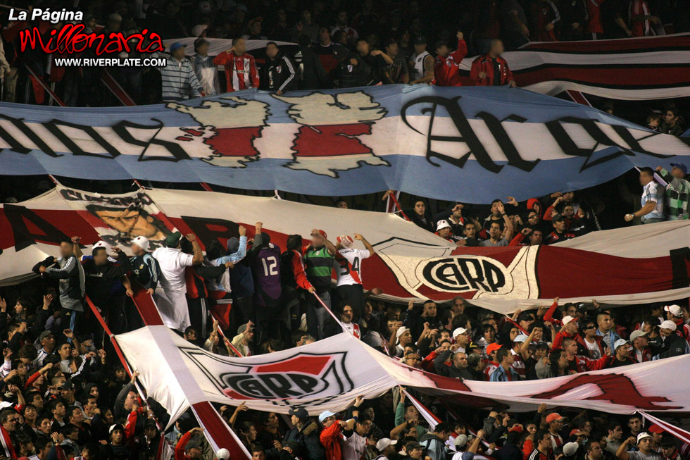 Racing Club vs River Plate (CL 2010) 4