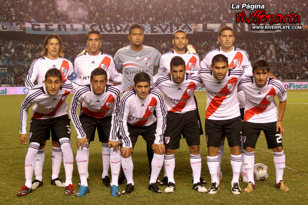 Racing Club vs River Plate (CL 2010) 3